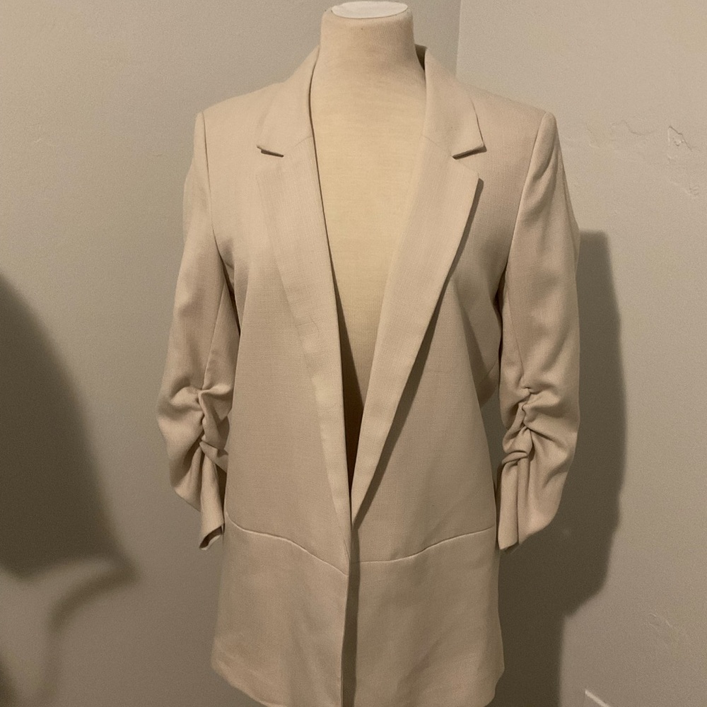New Women's Cream Blazer
